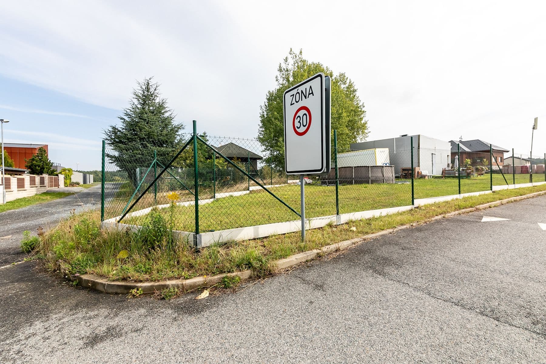 Predaj pozemku 1.506 m², Jevany, Středočeský kraj Predaj pozemku 1.506 m², Jevany, Středočeský kraj