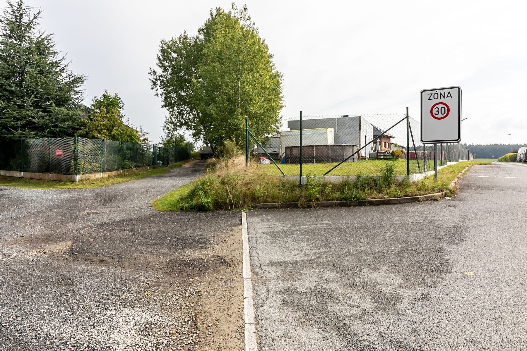 Predaj pozemku 1.506 m², Jevany, Středočeský kraj Predaj pozemku 1.506 m², Jevany, Středočeský kraj