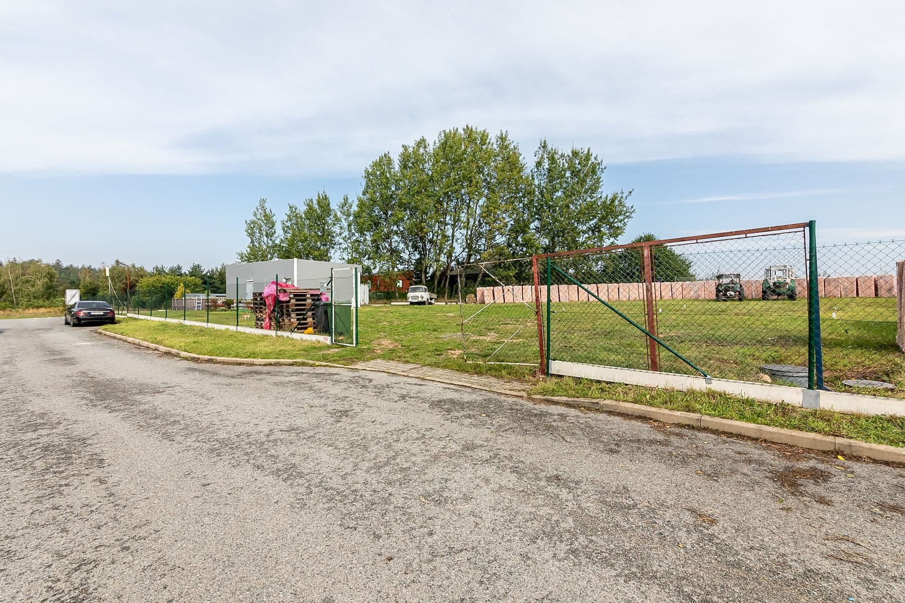 Predaj pozemku 1.506 m², Jevany, Středočeský kraj Predaj pozemku 1.506 m², Jevany, Středočeský kraj