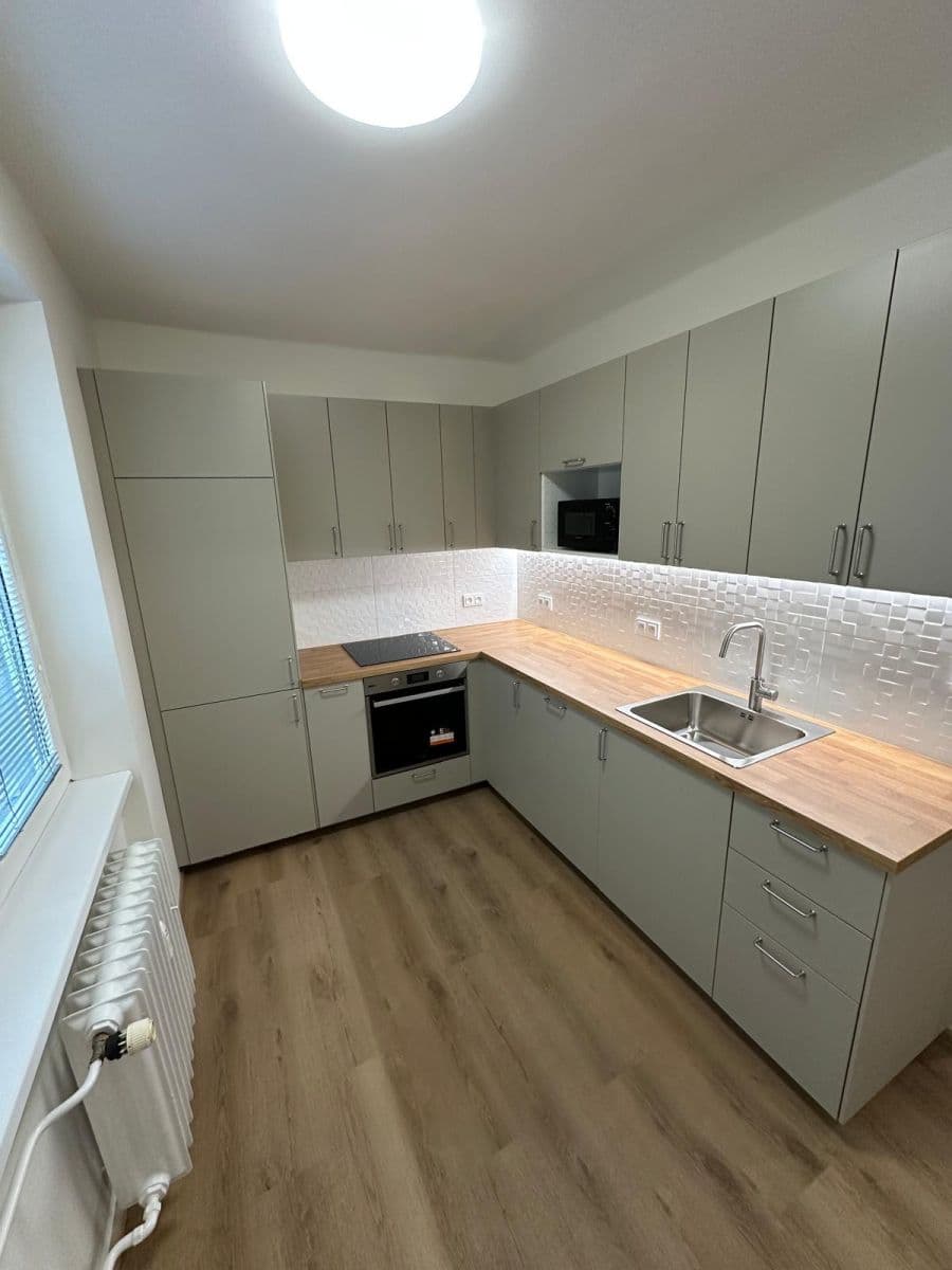 Prenájom bytu 2-izbový 55 m², Gruzínská, Praha, Praha Prenájom bytu 2-izbový 55 m², Gruzínská, Praha, Praha