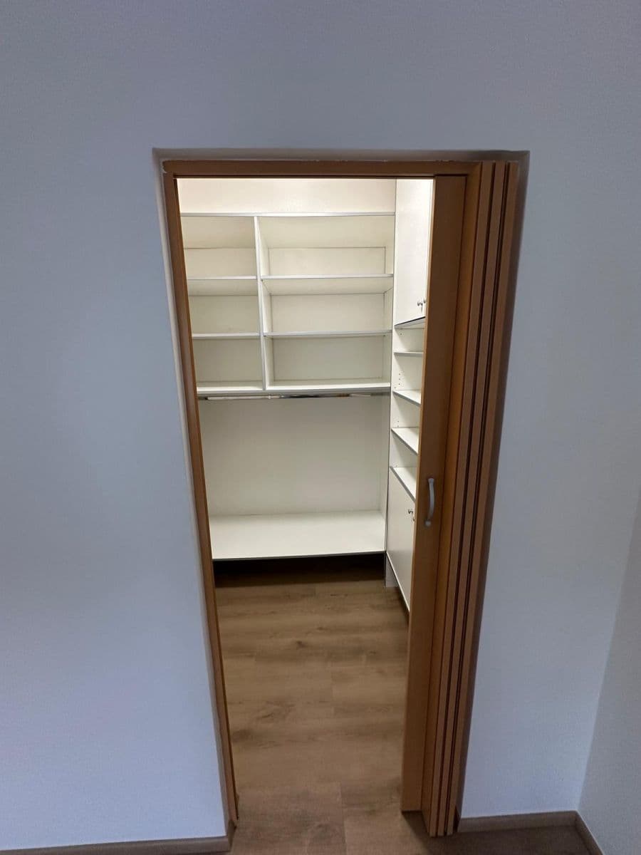 Prenájom bytu 2-izbový 55 m², Gruzínská, Praha, Praha Prenájom bytu 2-izbový 55 m², Gruzínská, Praha, Praha