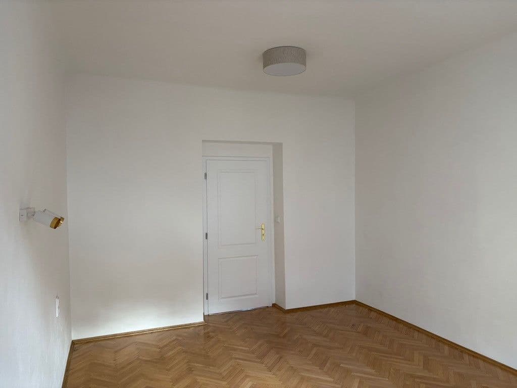 Prenájom bytu 3-izbový 72 m², Kozácká, Praha, Praha Prenájom bytu 3-izbový 72 m², Kozácká, Praha, Praha