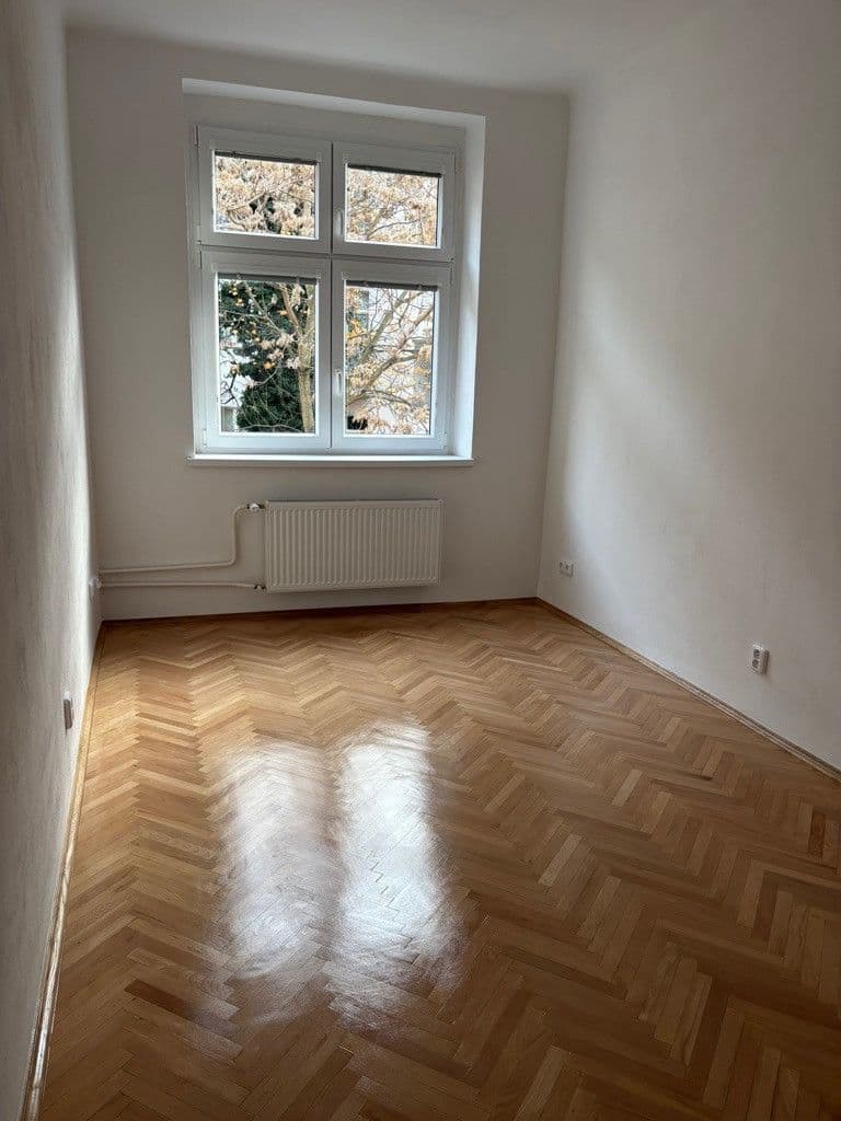 Prenájom bytu 3-izbový 72 m², Kozácká, Praha, Praha Prenájom bytu 3-izbový 72 m², Kozácká, Praha, Praha