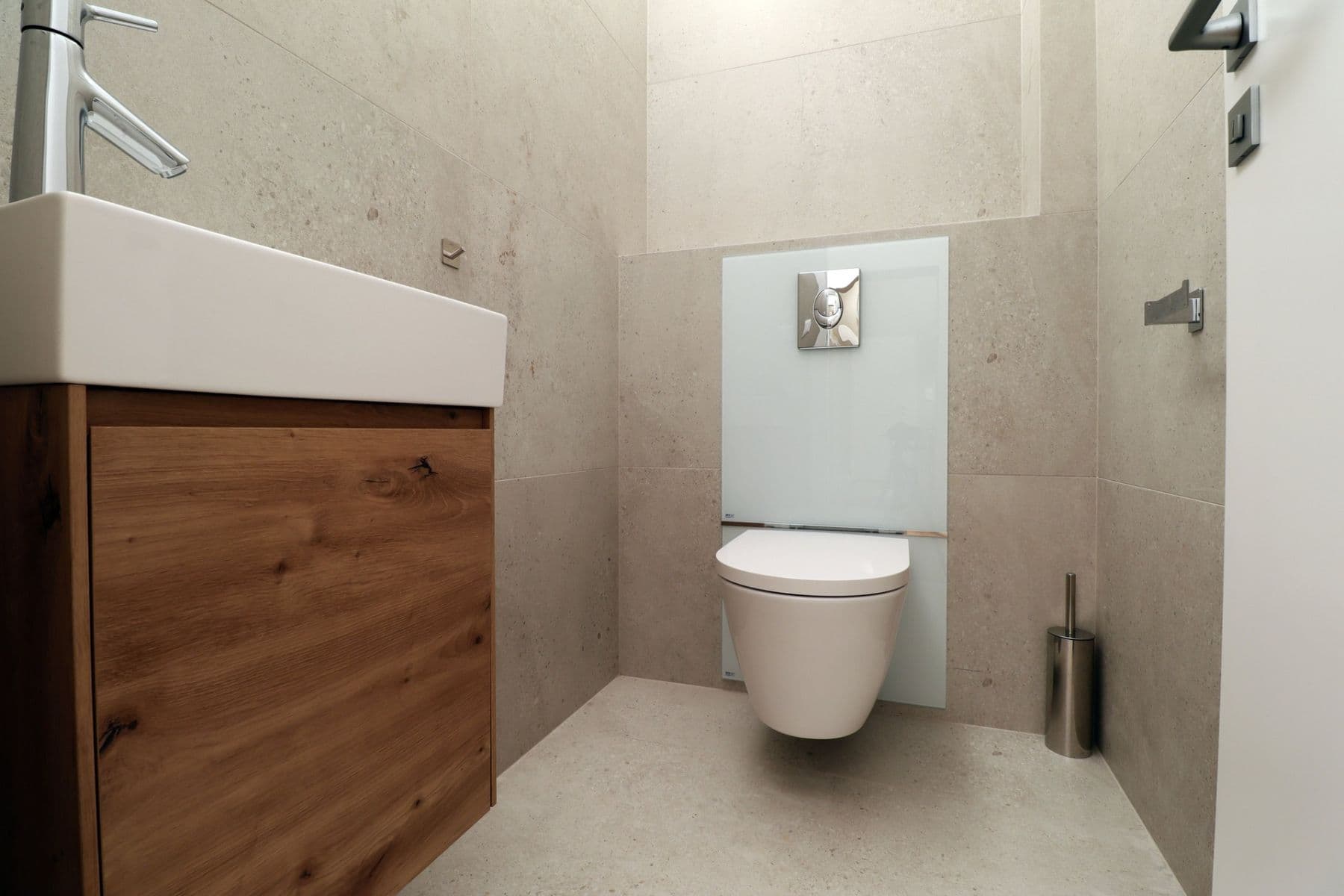 Prenájom bytu 3-izbový 78 m², Londýnská, Praha, Praha Prenájom bytu 3-izbový 78 m², Londýnská, Praha, Praha