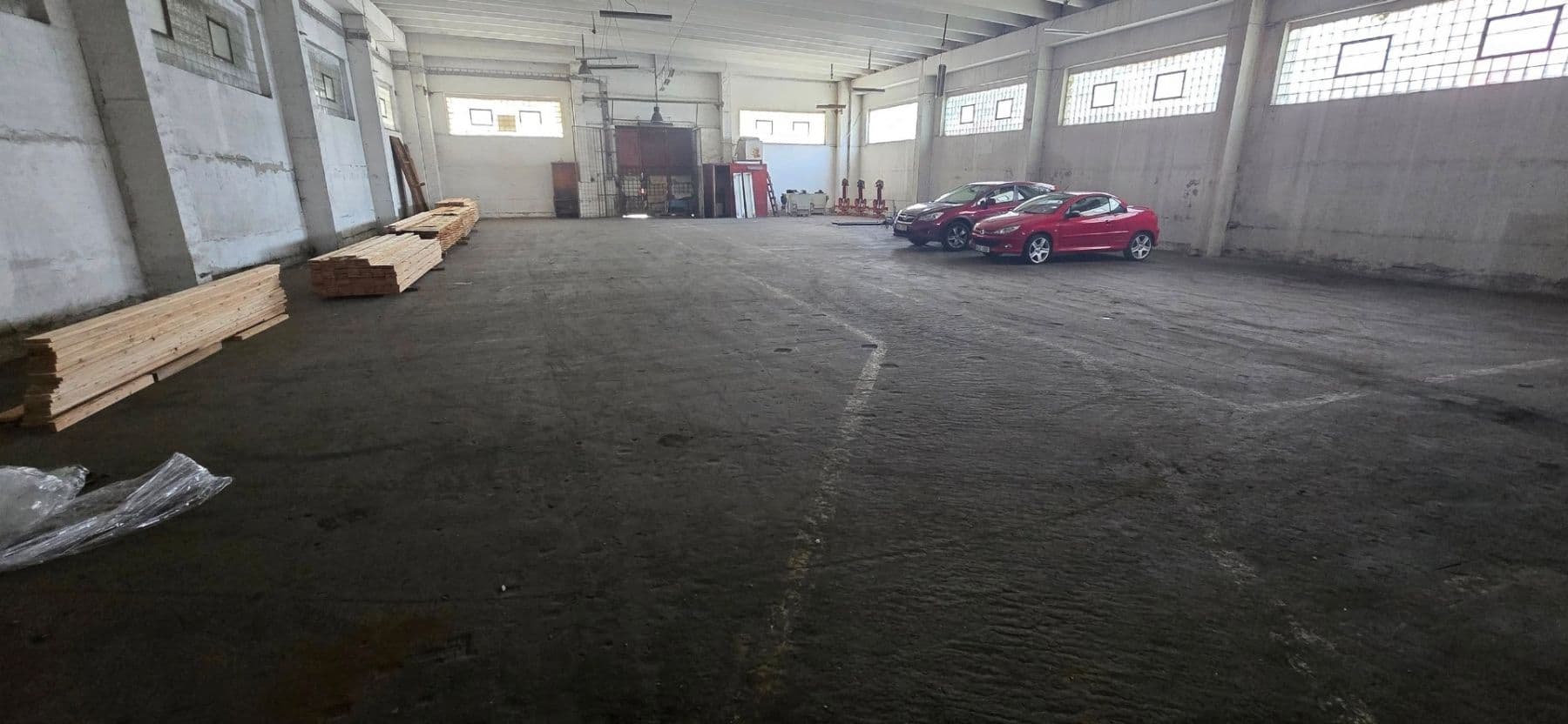 Prenájom nebytového priestoru 1.000 m², Krátká, Turnov, Liberecký kraj Prenájom nebytového priestoru 1.000 m², Krátká, Turnov, Liberecký kraj