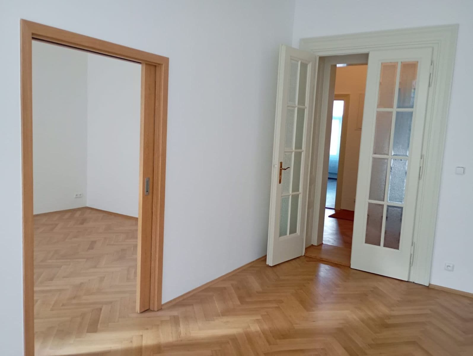 Prenájom bytu 2-izbový 80 m², Korunní, Praha, Praha Prenájom bytu 2-izbový 80 m², Korunní, Praha, Praha