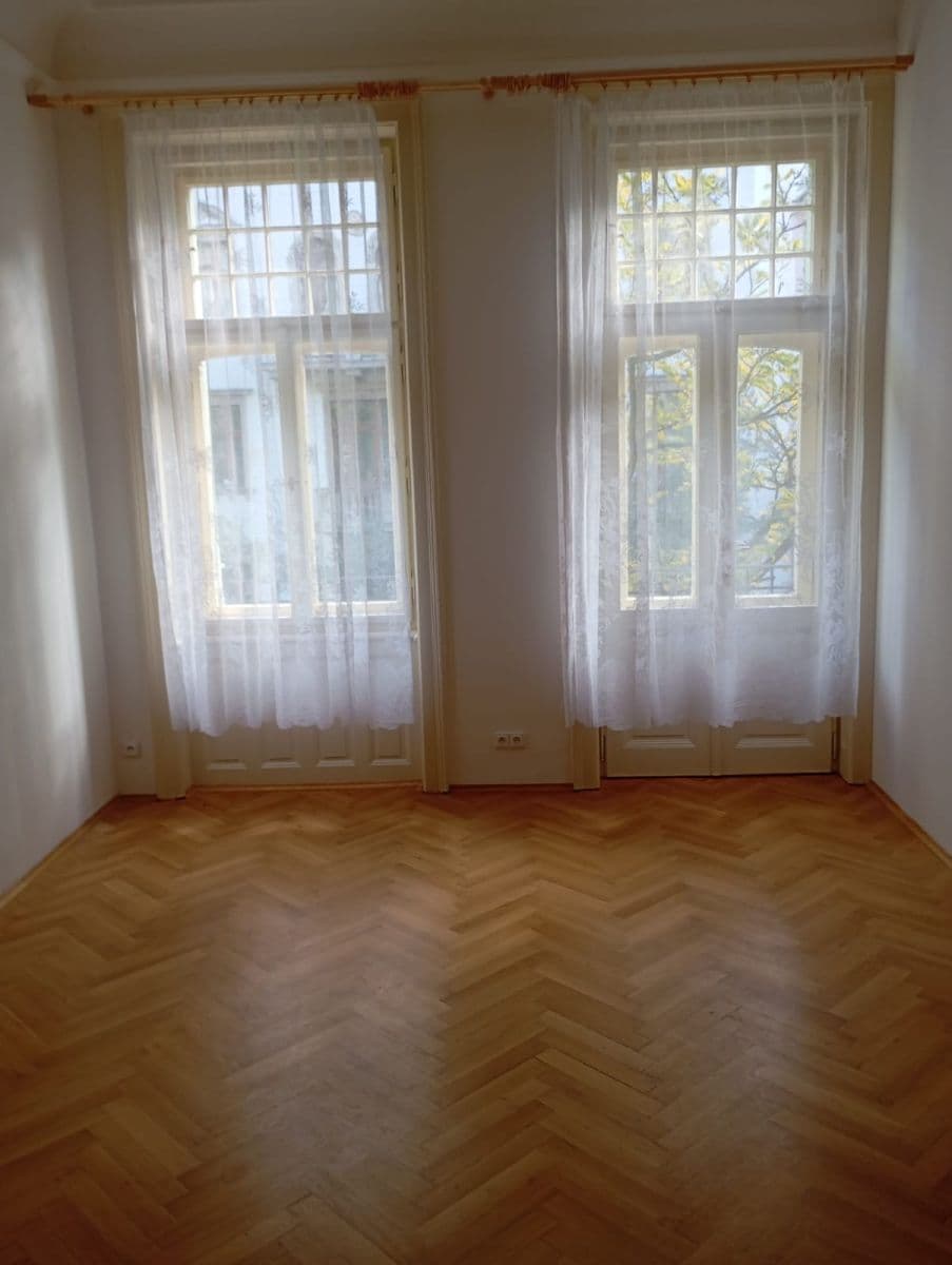 Prenájom bytu 2-izbový 80 m², Korunní, Praha, Praha Prenájom bytu 2-izbový 80 m², Korunní, Praha, Praha