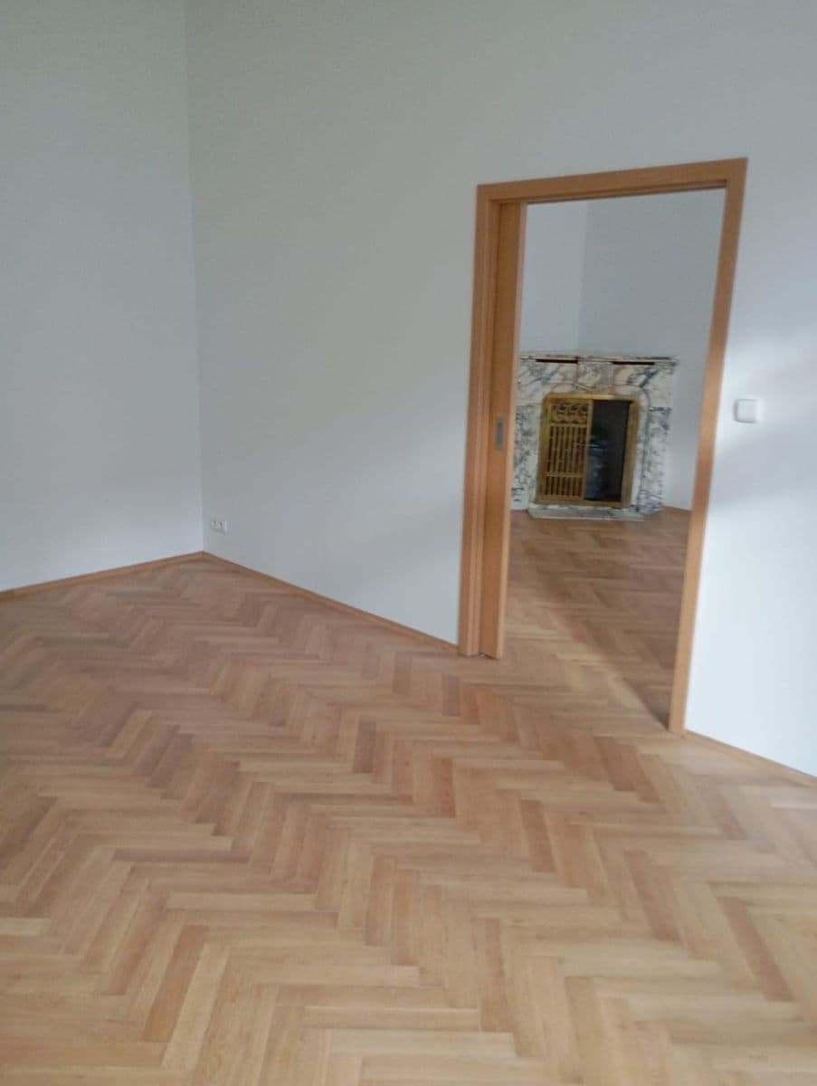 Prenájom bytu 2-izbový 80 m², Korunní, Praha, Praha Prenájom bytu 2-izbový 80 m², Korunní, Praha, Praha