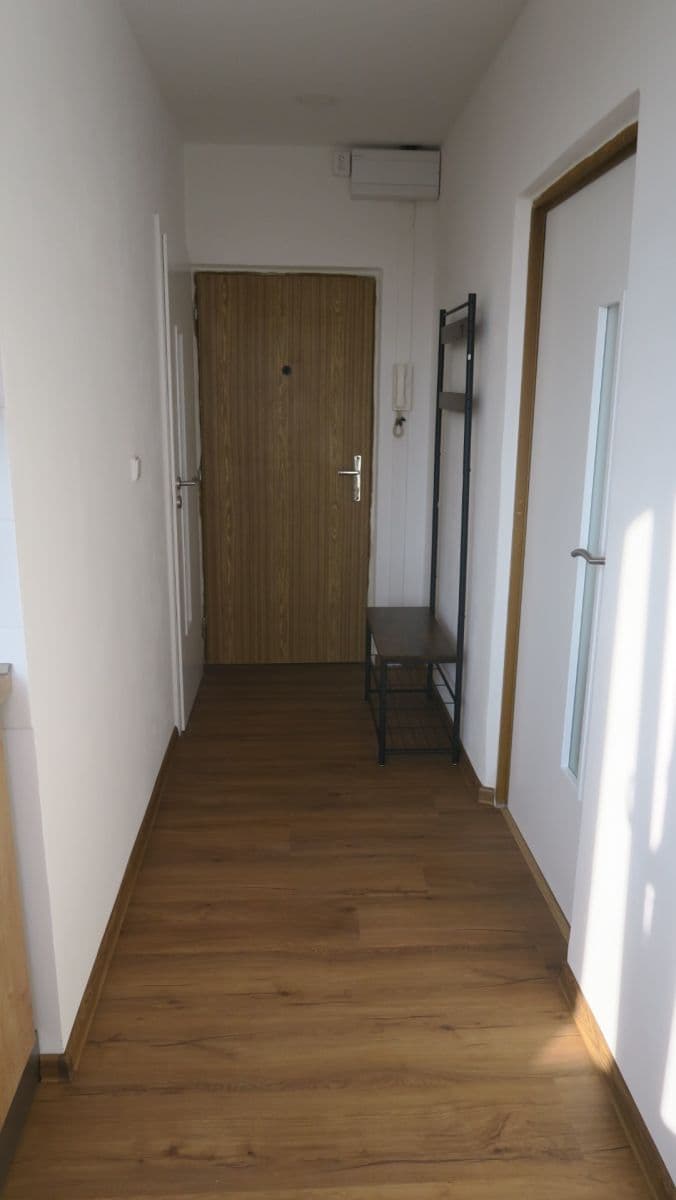 Prenájom bytu 1-izbový 38 m², Mírová, Rychnov nad Kněžnou, Královéhradecký kraj Prenájom bytu 1-izbový 38 m², Mírová, Rychnov nad Kněžnou, Královéhradecký kraj