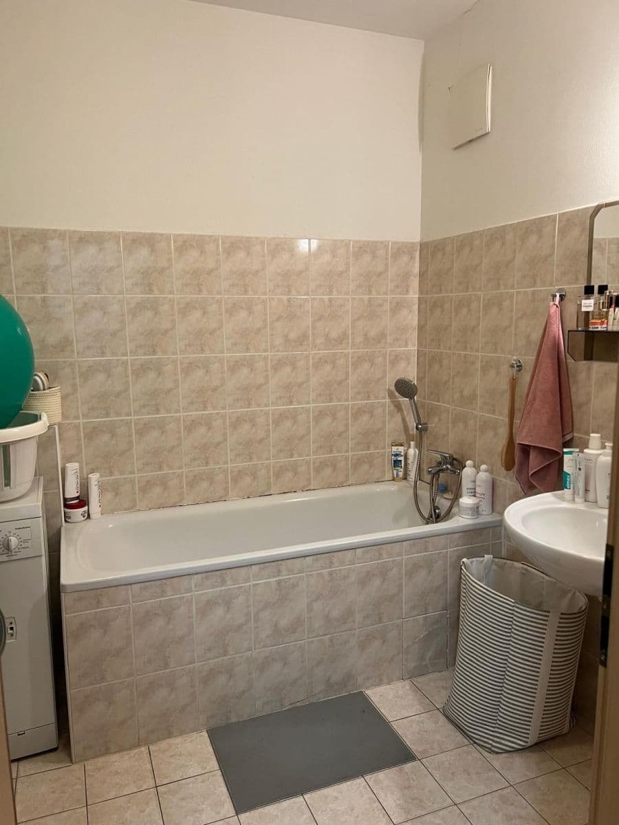 Prenájom bytu 2-izbový 68 m², Jeřabinová, Praha, Praha Prenájom bytu 2-izbový 68 m², Jeřabinová, Praha, Praha