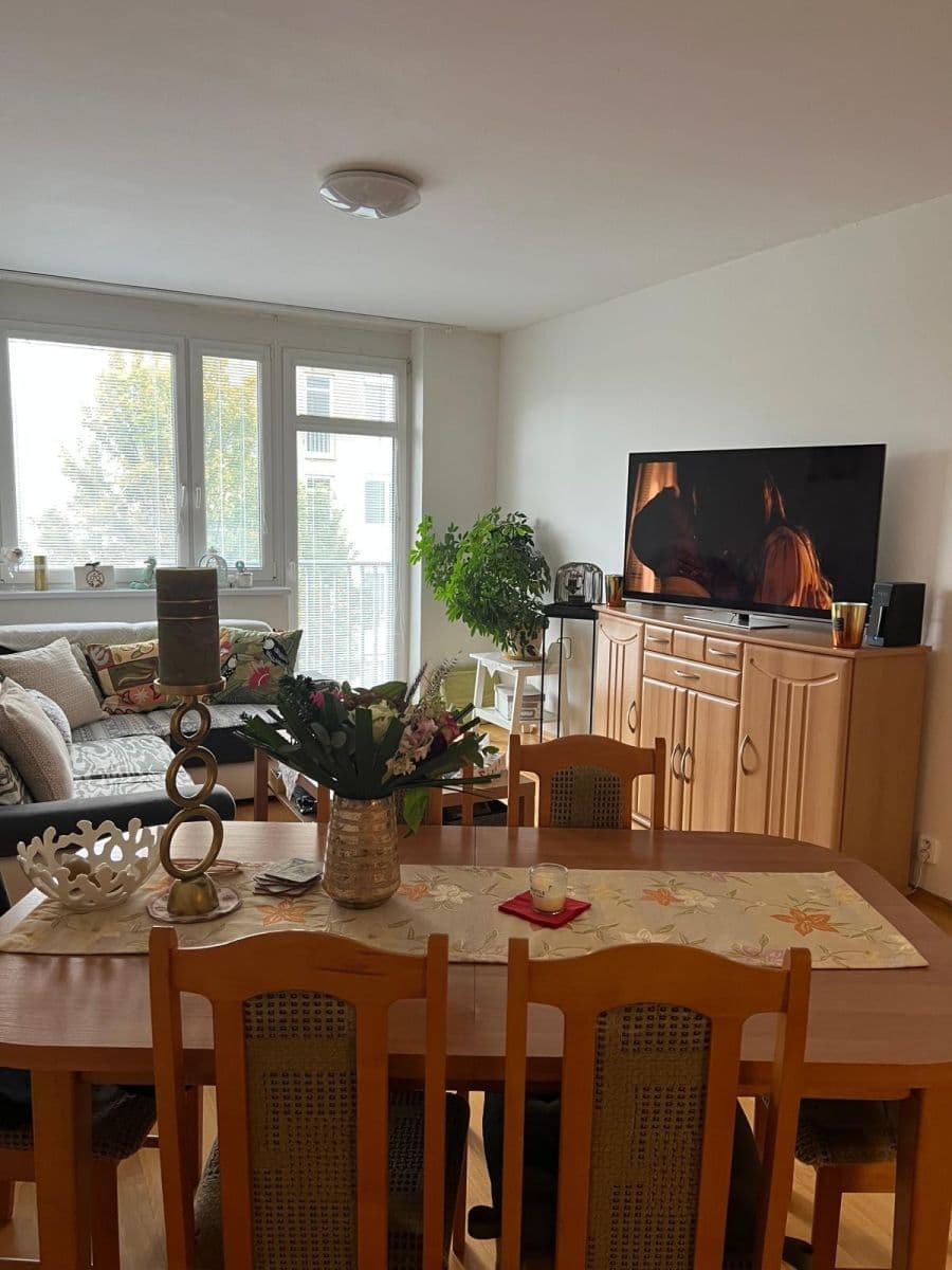 Prenájom bytu 2-izbový 68 m², Jeřabinová, Praha, Praha Prenájom bytu 2-izbový 68 m², Jeřabinová, Praha, Praha