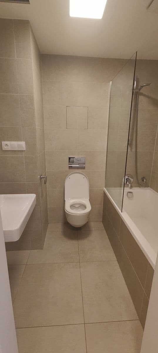Prenájom bytu 1-izbový 32 m², Wassermannova, Praha, Praha Prenájom bytu 1-izbový 32 m², Wassermannova, Praha, Praha