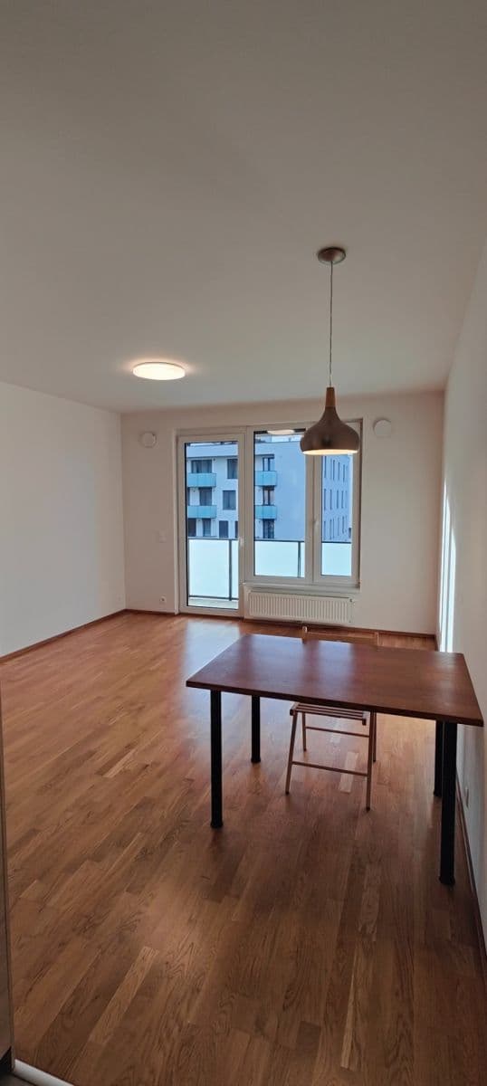 Prenájom bytu 1-izbový 32 m², Wassermannova, Praha, Praha Prenájom bytu 1-izbový 32 m², Wassermannova, Praha, Praha