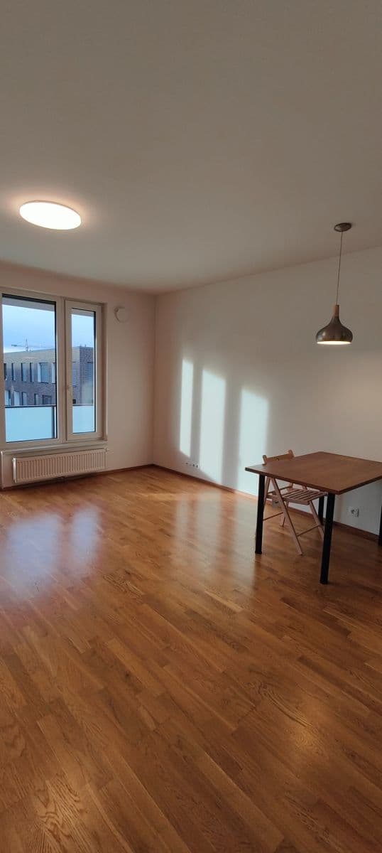 Prenájom bytu 1-izbový 32 m², Wassermannova, Praha, Praha Prenájom bytu 1-izbový 32 m², Wassermannova, Praha, Praha