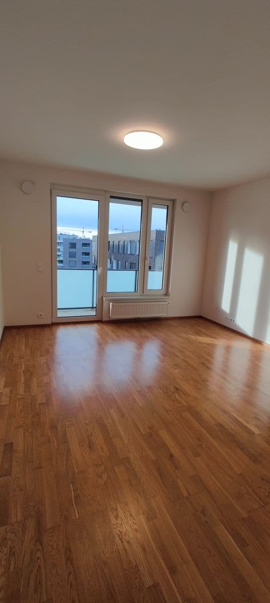 Prenájom bytu 1-izbový 32 m², Wassermannova, Praha, Praha Prenájom bytu 1-izbový 32 m², Wassermannova, Praha, Praha