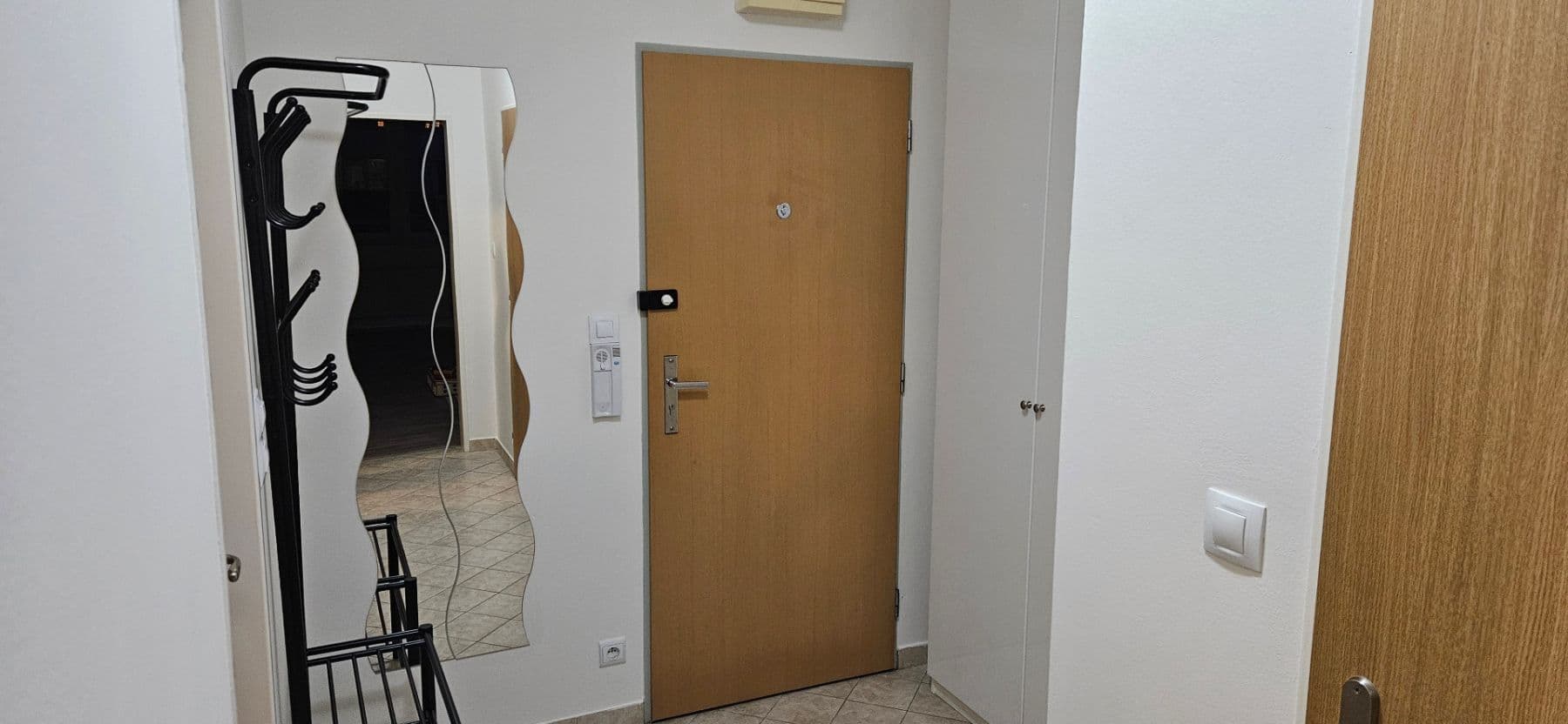 Prenájom bytu 2-izbový 48 m², Pod Harfou, Praha, Praha Prenájom bytu 2-izbový 48 m², Pod Harfou, Praha, Praha