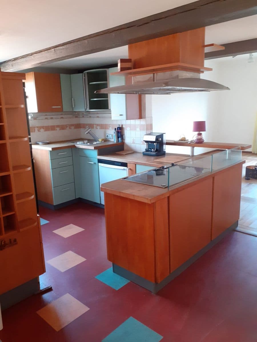 Prenájom bytu 5-izbový 160 m², 28. pluku, Praha, Praha Prenájom bytu 5-izbový 160 m², 28. pluku, Praha, Praha