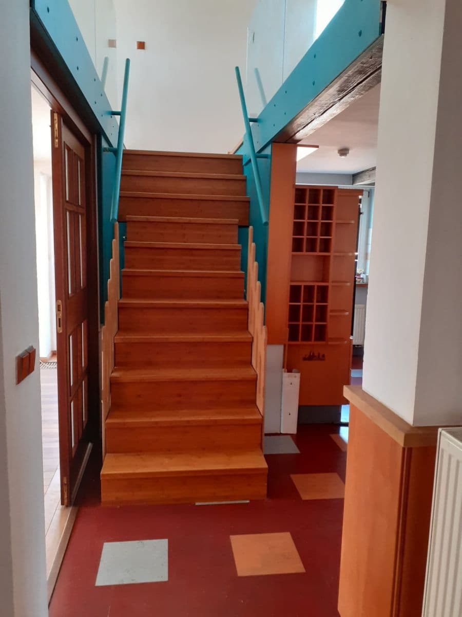 Prenájom bytu 5-izbový 160 m², 28. pluku, Praha, Praha Prenájom bytu 5-izbový 160 m², 28. pluku, Praha, Praha