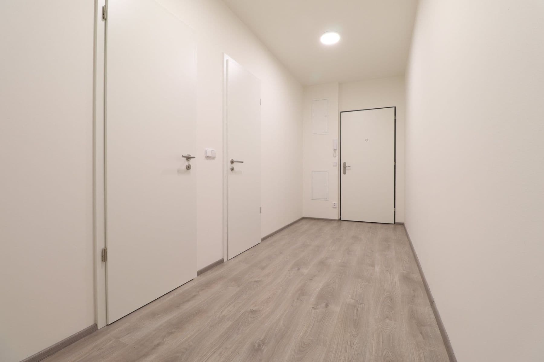 Prenájom bytu 2-izbový 63 m², U Benaru, Slaný, Středočeský kraj Prenájom bytu 2-izbový 63 m², U Benaru, Slaný, Středočeský kraj