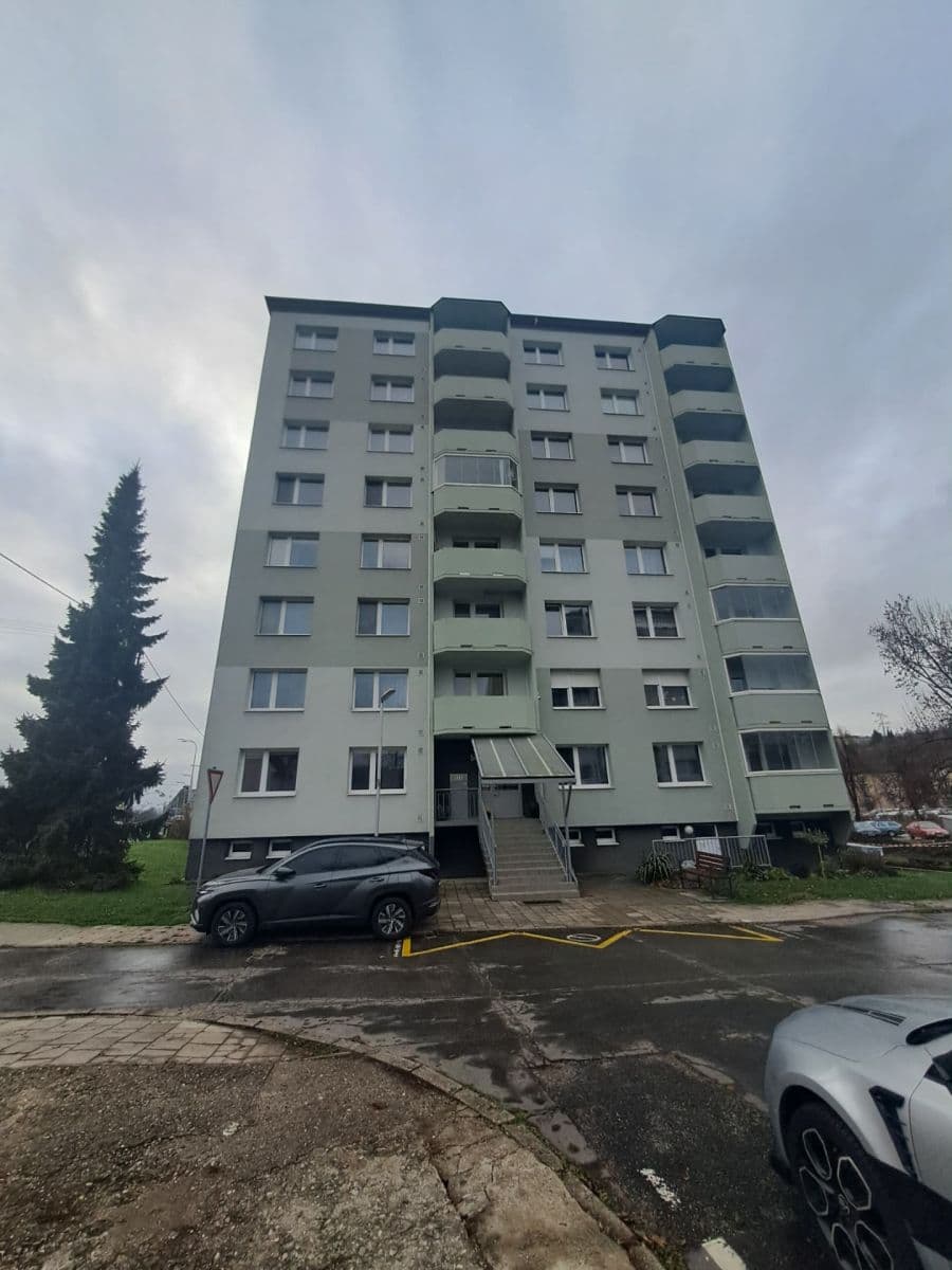 Predaj bytu 3-izbový 70 m², Masarykova, Luhačovice, Zlínský kraj Predaj bytu 3-izbový 70 m², Masarykova, Luhačovice, Zlínský kraj