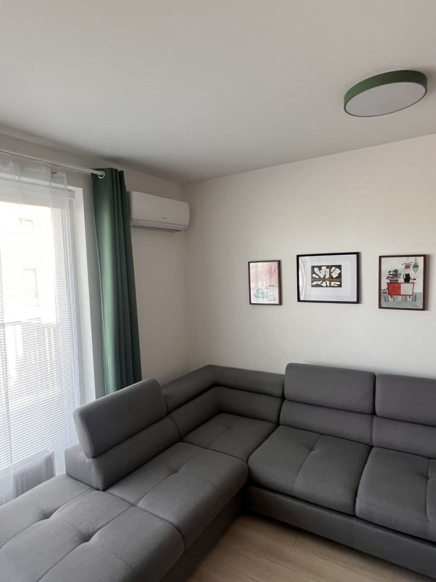Predaj bytu 1-izbový 42 m², Jarabinková, Ružinov, Bratislavský kraj Predaj bytu 1-izbový 42 m², Jarabinková, Ružinov, Bratislavský kraj