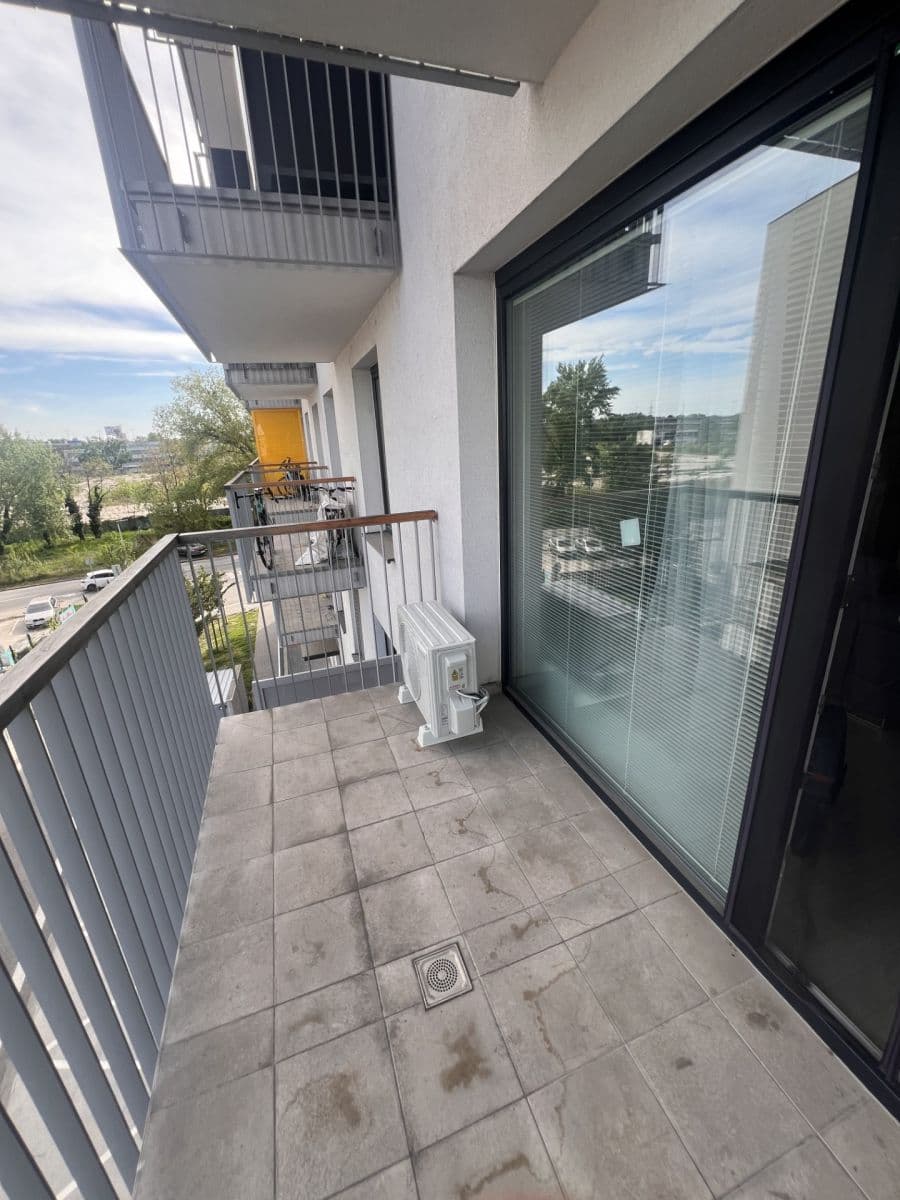 Predaj bytu 1-izbový 42 m², Jarabinková, Ružinov, Bratislavský kraj Predaj bytu 1-izbový 42 m², Jarabinková, Ružinov, Bratislavský kraj