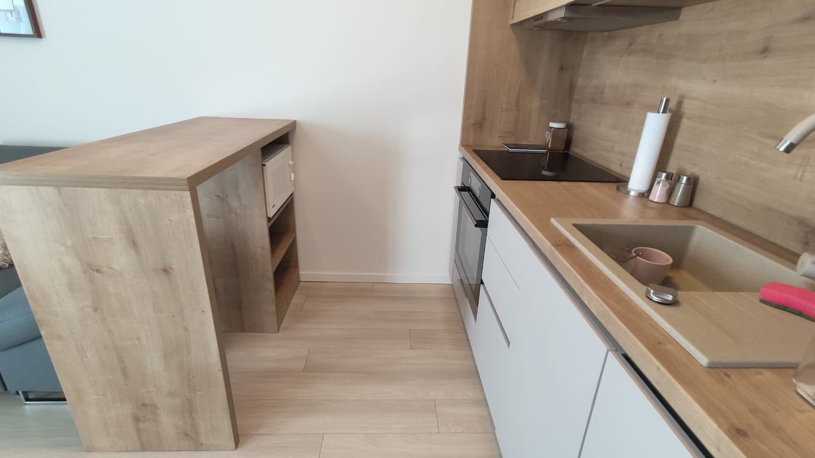 Predaj bytu 1-izbový 42 m², Jarabinková, Ružinov, Bratislavský kraj Predaj bytu 1-izbový 42 m², Jarabinková, Ružinov, Bratislavský kraj