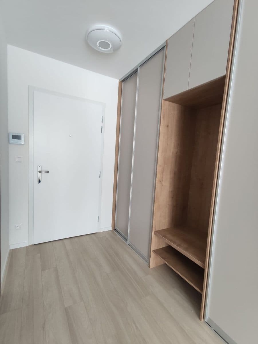 Predaj bytu 1-izbový 42 m², Jarabinková, Ružinov, Bratislavský kraj Predaj bytu 1-izbový 42 m², Jarabinková, Ružinov, Bratislavský kraj