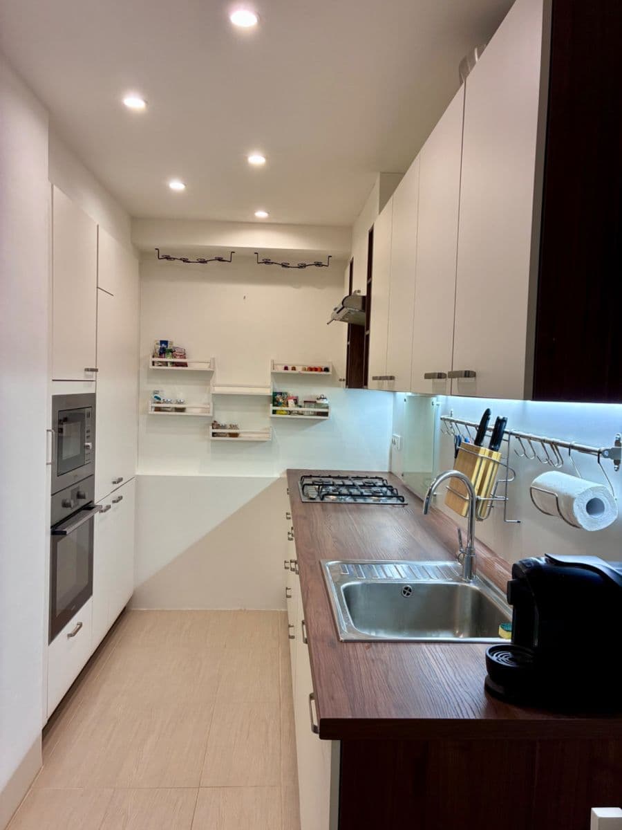 Prenájom bytu 3-izbový 60 m², Hlavatého, Praha, Praha Prenájom bytu 3-izbový 60 m², Hlavatého, Praha, Praha