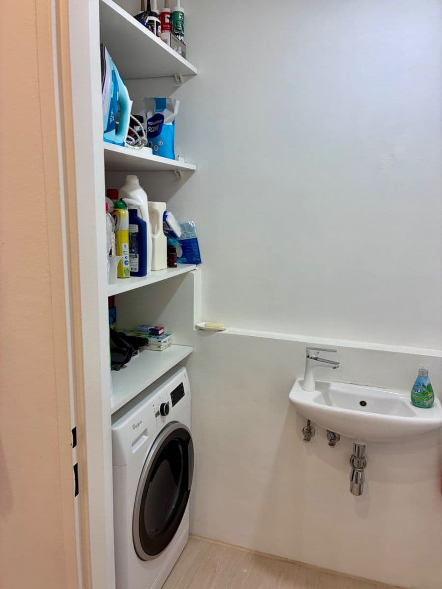 Prenájom bytu 3-izbový 60 m², Hlavatého, Praha, Praha Prenájom bytu 3-izbový 60 m², Hlavatého, Praha, Praha