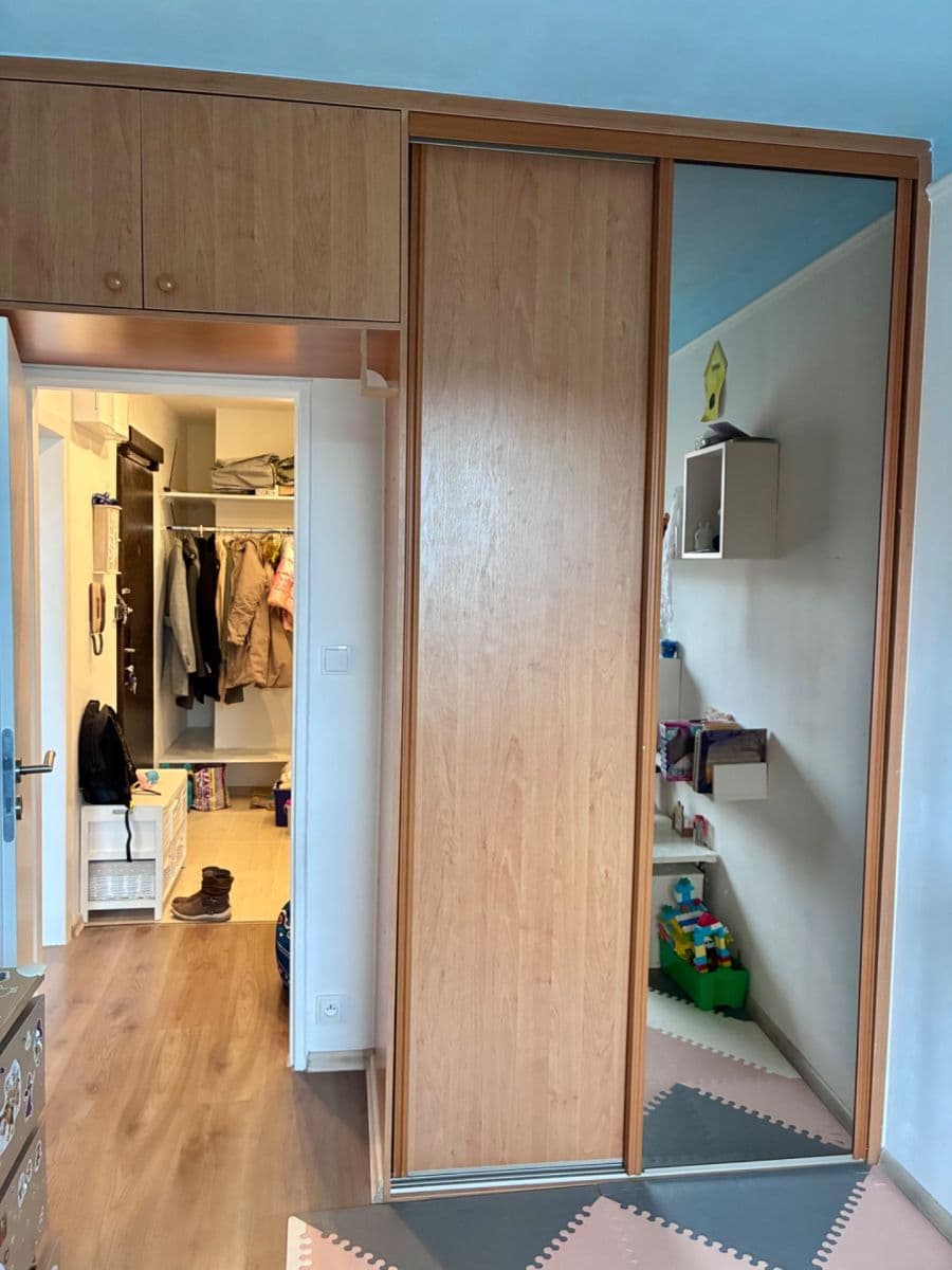 Prenájom bytu 3-izbový 60 m², Hlavatého, Praha, Praha Prenájom bytu 3-izbový 60 m², Hlavatého, Praha, Praha