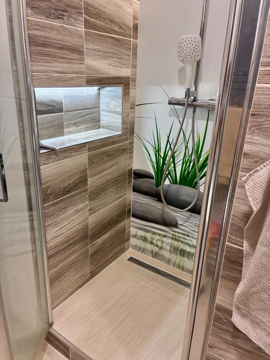 Prenájom bytu 3-izbový 60 m², Hlavatého, Praha, Praha Prenájom bytu 3-izbový 60 m², Hlavatého, Praha, Praha