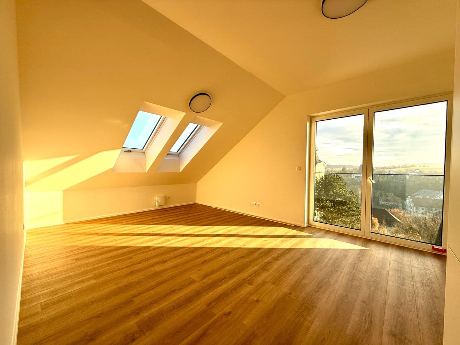 Prenájom bytu 3-izbový 58 m², Rýznerova, Únětice, Středočeský kraj Prenájom bytu 3-izbový 58 m², Rýznerova, Únětice, Středočeský kraj