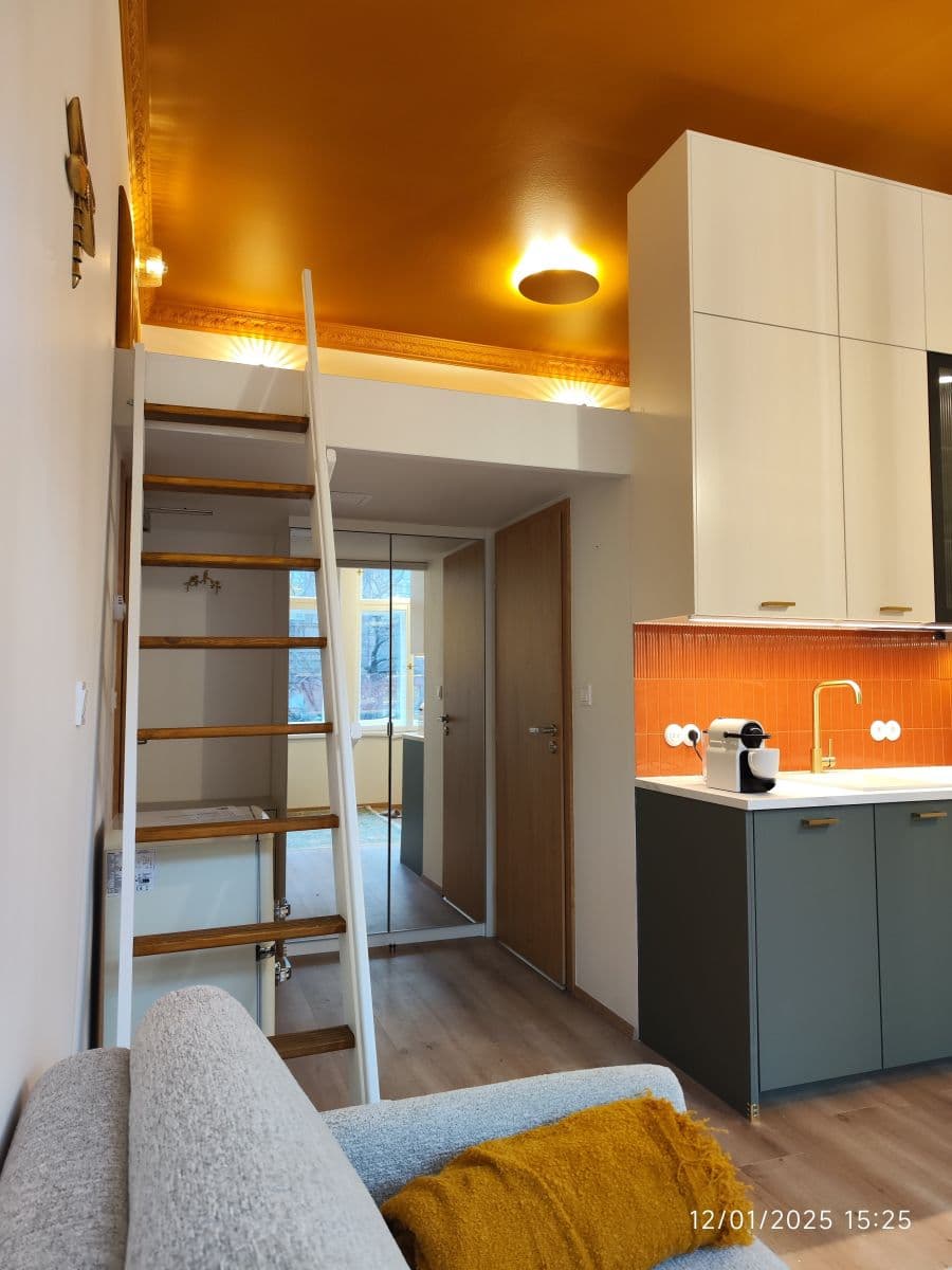 Prenájom bytu 27 m², Sokolská, Praha, Praha Prenájom bytu 27 m², Sokolská, Praha, Praha