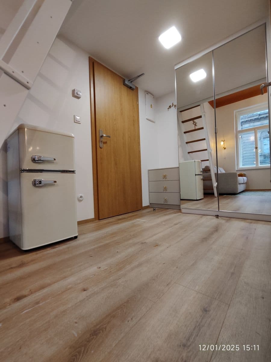 Prenájom bytu 27 m², Sokolská, Praha, Praha Prenájom bytu 27 m², Sokolská, Praha, Praha