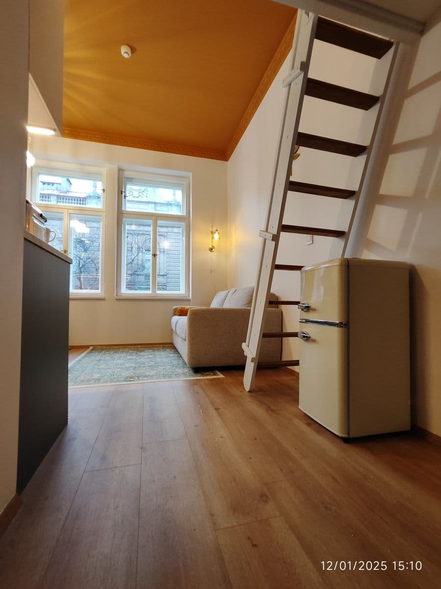 Prenájom bytu 27 m², Sokolská, Praha, Praha Prenájom bytu 27 m², Sokolská, Praha, Praha