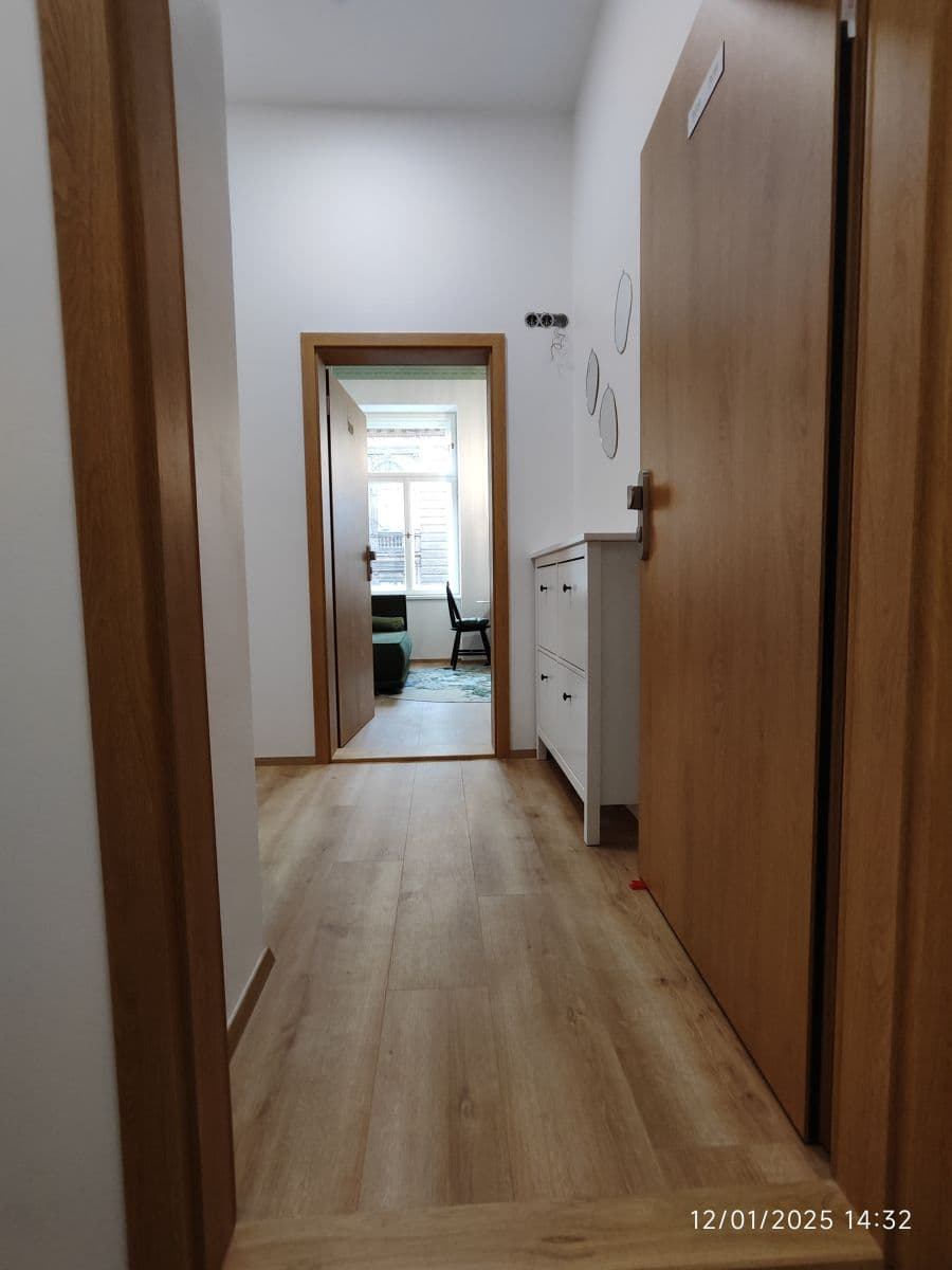 Prenájom bytu 24 m², Sokolská, Praha, Praha Prenájom bytu 24 m², Sokolská, Praha, Praha