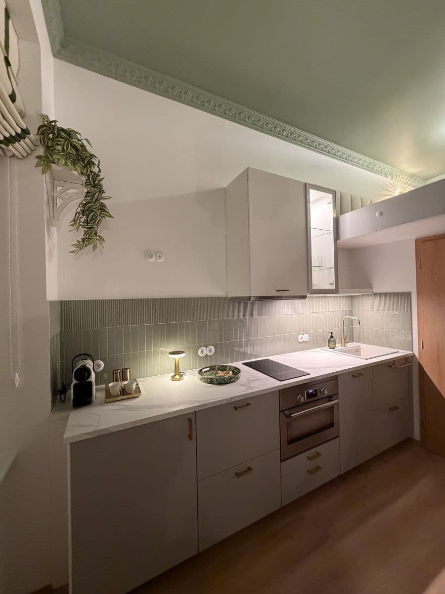 Prenájom bytu 24 m², Sokolská, Praha, Praha Prenájom bytu 24 m², Sokolská, Praha, Praha