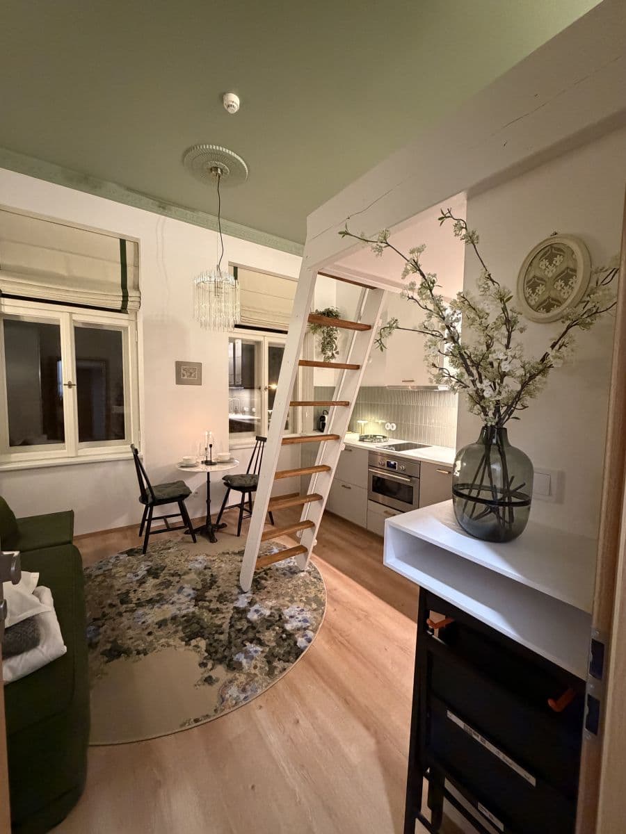 Prenájom bytu 24 m², Sokolská, Praha, Praha Prenájom bytu 24 m², Sokolská, Praha, Praha