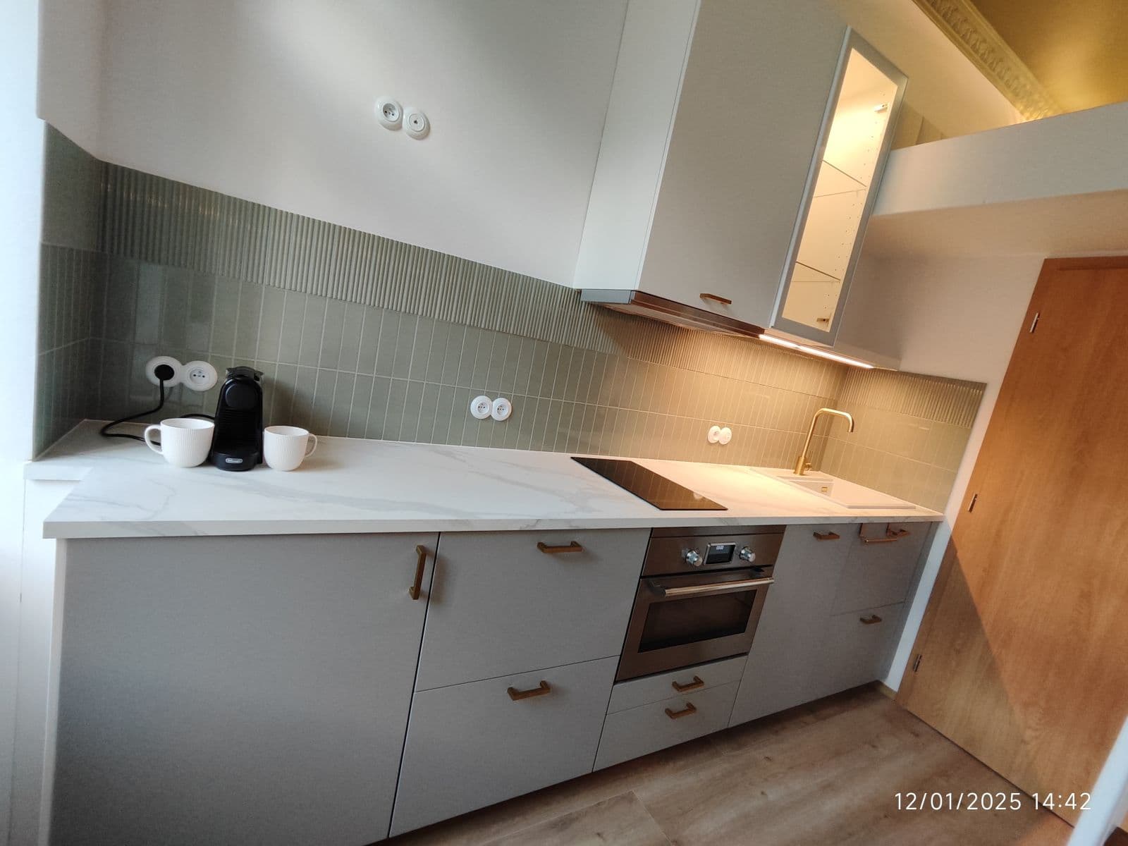 Prenájom bytu 24 m², Sokolská, Praha, Praha Prenájom bytu 24 m², Sokolská, Praha, Praha