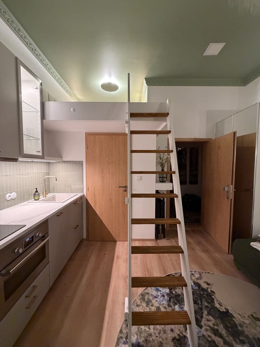 Prenájom bytu 24 m², Sokolská, Praha, Praha Prenájom bytu 24 m², Sokolská, Praha, Praha