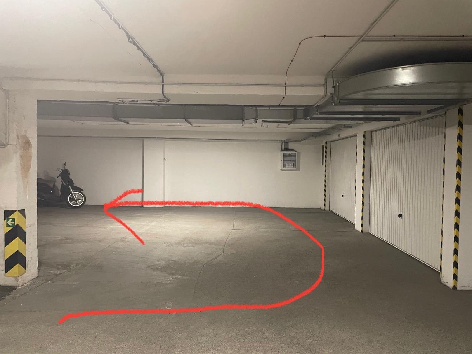 Prenájom garáže 17 m², Praha, Praha Prenájom garáže 17 m², Praha, Praha