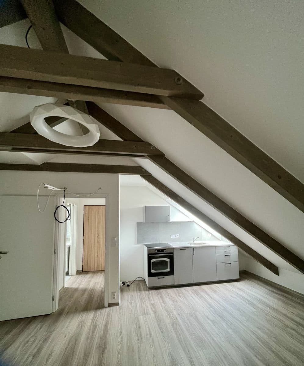 Prenájom bytu 3-izbový 77 m², Žižkova, Nový Knín, Středočeský kraj Prenájom bytu 3-izbový 77 m², Žižkova, Nový Knín, Středočeský kraj