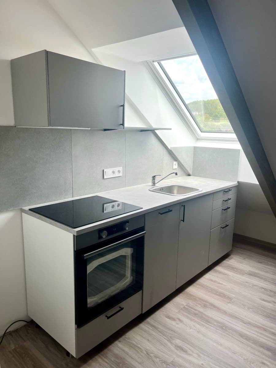 Prenájom bytu 3-izbový 77 m², Žižkova, Nový Knín, Středočeský kraj Prenájom bytu 3-izbový 77 m², Žižkova, Nový Knín, Středočeský kraj