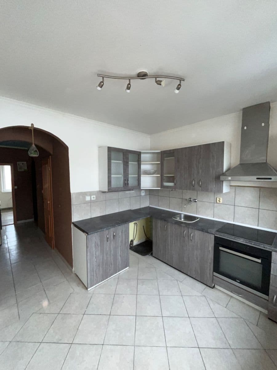 Prenájom bytu 4-izbový 76 m², Dolní Dvořiště, Jihočeský kraj Prenájom bytu 4-izbový 76 m², Dolní Dvořiště, Jihočeský kraj