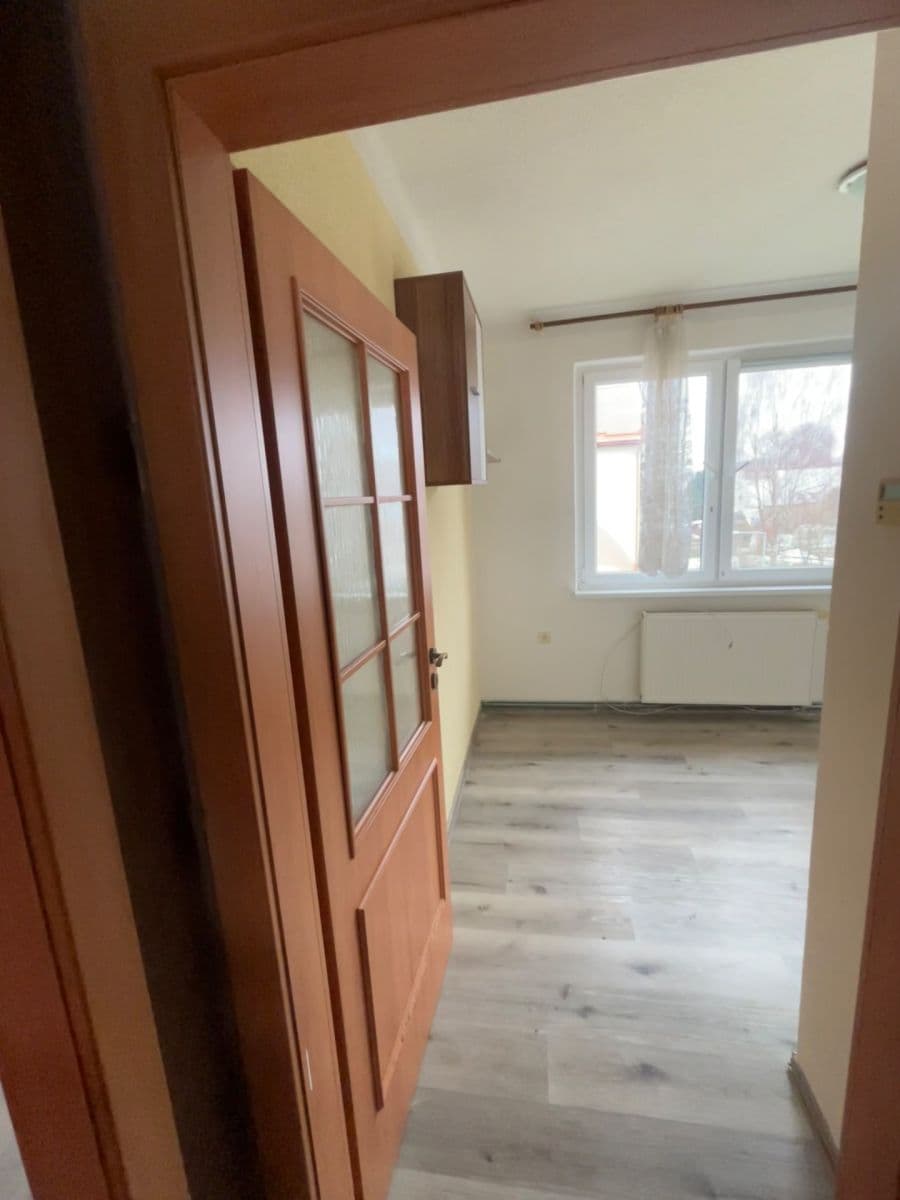 Prenájom bytu 4-izbový 76 m², Dolní Dvořiště, Jihočeský kraj Prenájom bytu 4-izbový 76 m², Dolní Dvořiště, Jihočeský kraj