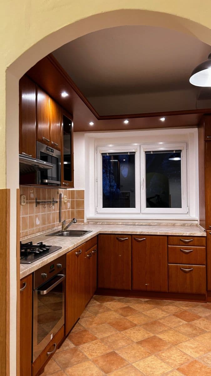 Prenájom bytu 3-izbový 63 m², Vršní, Praha, Praha Prenájom bytu 3-izbový 63 m², Vršní, Praha, Praha