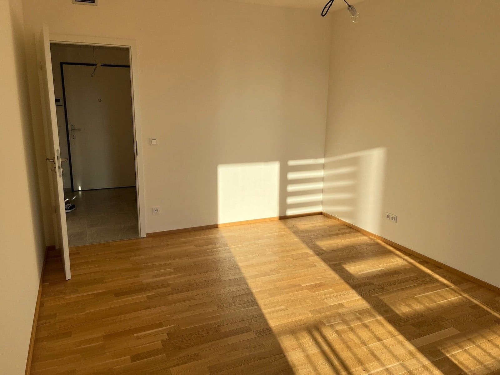 Prenájom bytu 2-izbový 54 m², Mezi Vodami, Praha, Praha Prenájom bytu 2-izbový 54 m², Mezi Vodami, Praha, Praha