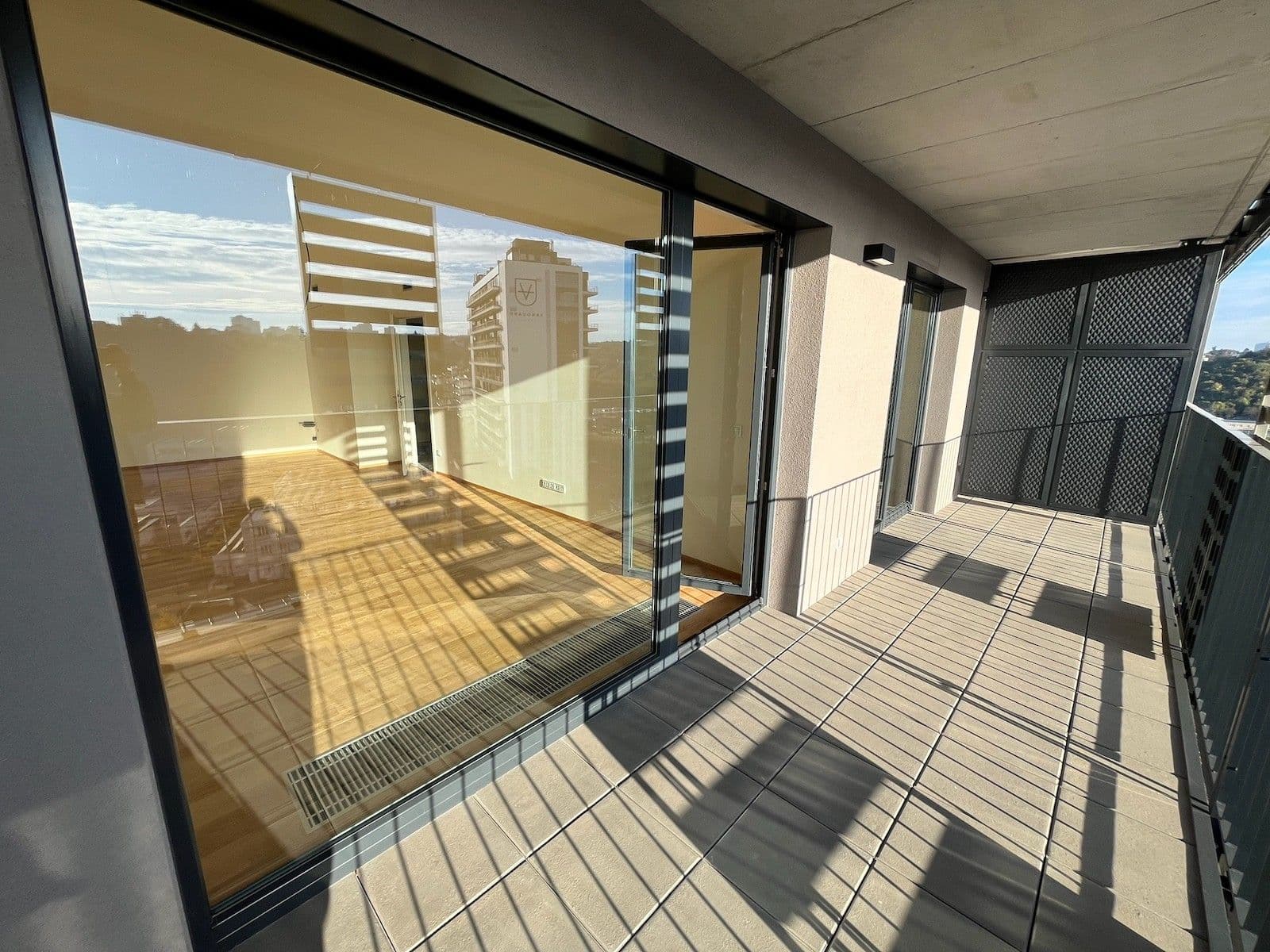 Prenájom bytu 2-izbový 54 m², Mezi Vodami, Praha, Praha Prenájom bytu 2-izbový 54 m², Mezi Vodami, Praha, Praha