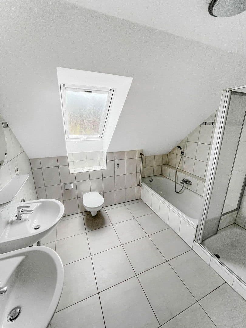 Prenájom domu 103 m², pozemek 350 m², Aurich, Dolné Sasko Prenájom domu 103 m², pozemek 350 m², Aurich, Dolné Sasko